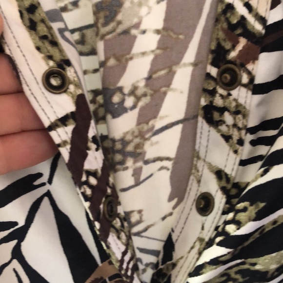 Cache’ jungle print top - Picture 8 of 12